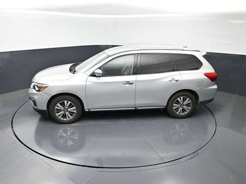 Used 2020 Nissan Pathfinder SL AWD/4WD image 17