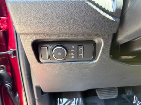 Used 2025 Ford Ranger XLT w/ Equipment Group 301A High AWD/4WD image 22