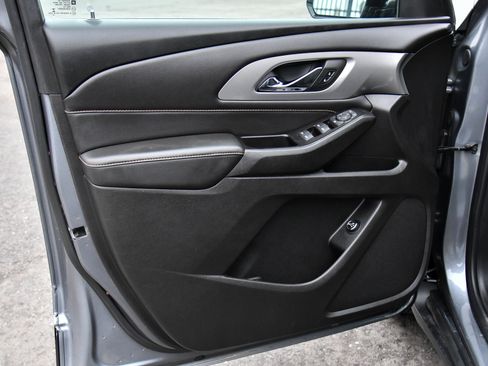 Used 2019 Chevrolet Traverse LT w/ LPO, Floor Liner Package image 14