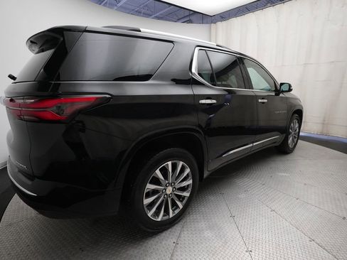 Used 2023 Chevrolet Traverse Premier AWD/4WD image 36