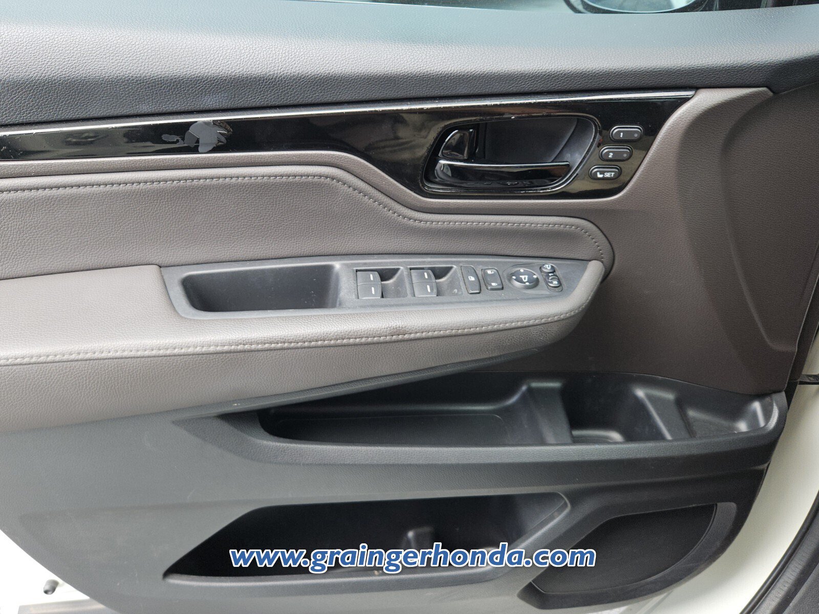 Used 2018 Honda Odyssey Elite image 23