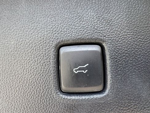 Used 2022 Ford Escape SEL image 8