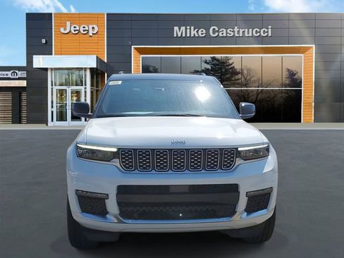 New 2025 Jeep Grand Cherokee L Summit w/ Luxury Tech Group V image 2