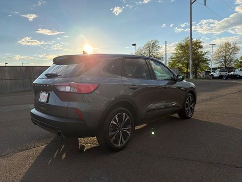 Certified 2022 Ford Escape SE w/ SE Sport Appearance Package FWD image 6