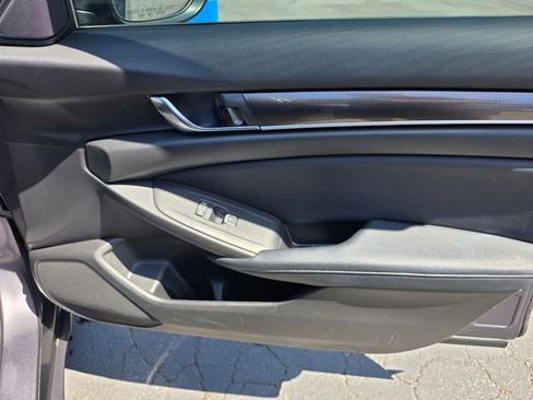 Used 2018 Honda Accord Sport image 22