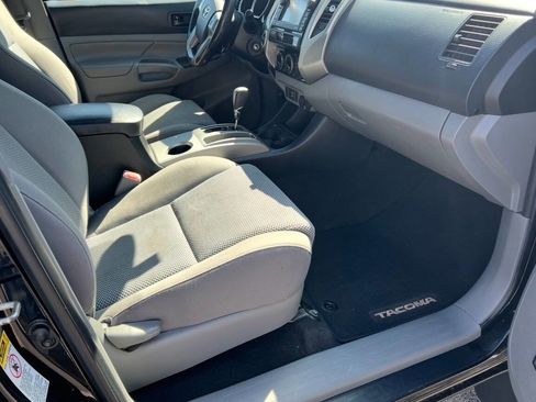 Used 2012 Toyota Tacoma 4x4 Double Cab w/ TRD Sport Pkg image 11