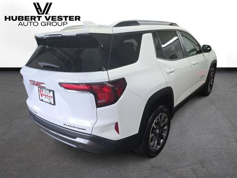 Used 2026 GMC Terrain Elevation w/ Elevation Premium Package AWD/4WD image 3