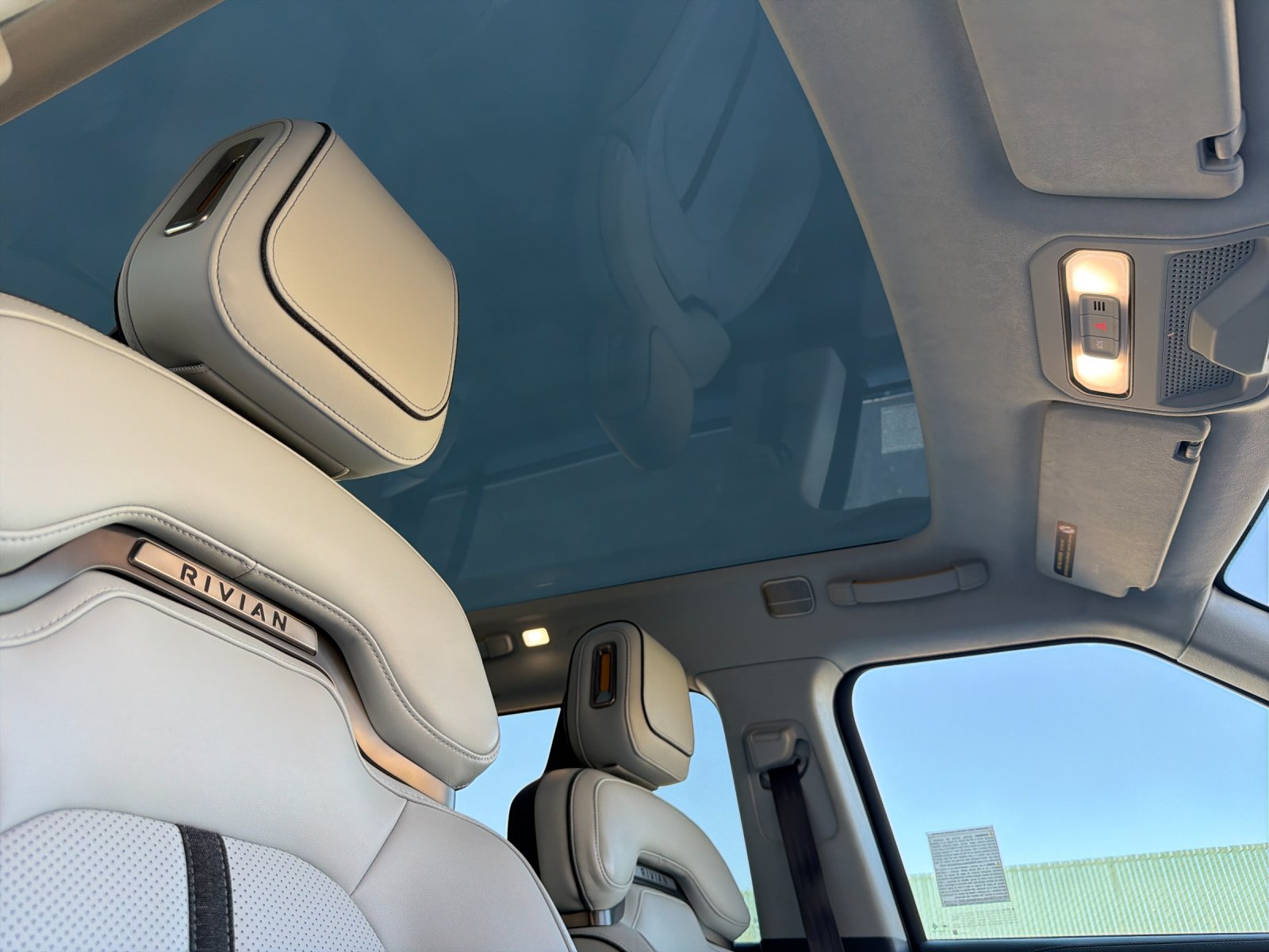 Used 2024 Rivian R1S Adventure Quad AWD/4WD image 17