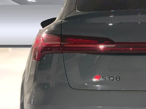 Certified 2024 Audi SQ8 e-tron Premium Plus w/ Black Optic Package AWD/4WD image 13