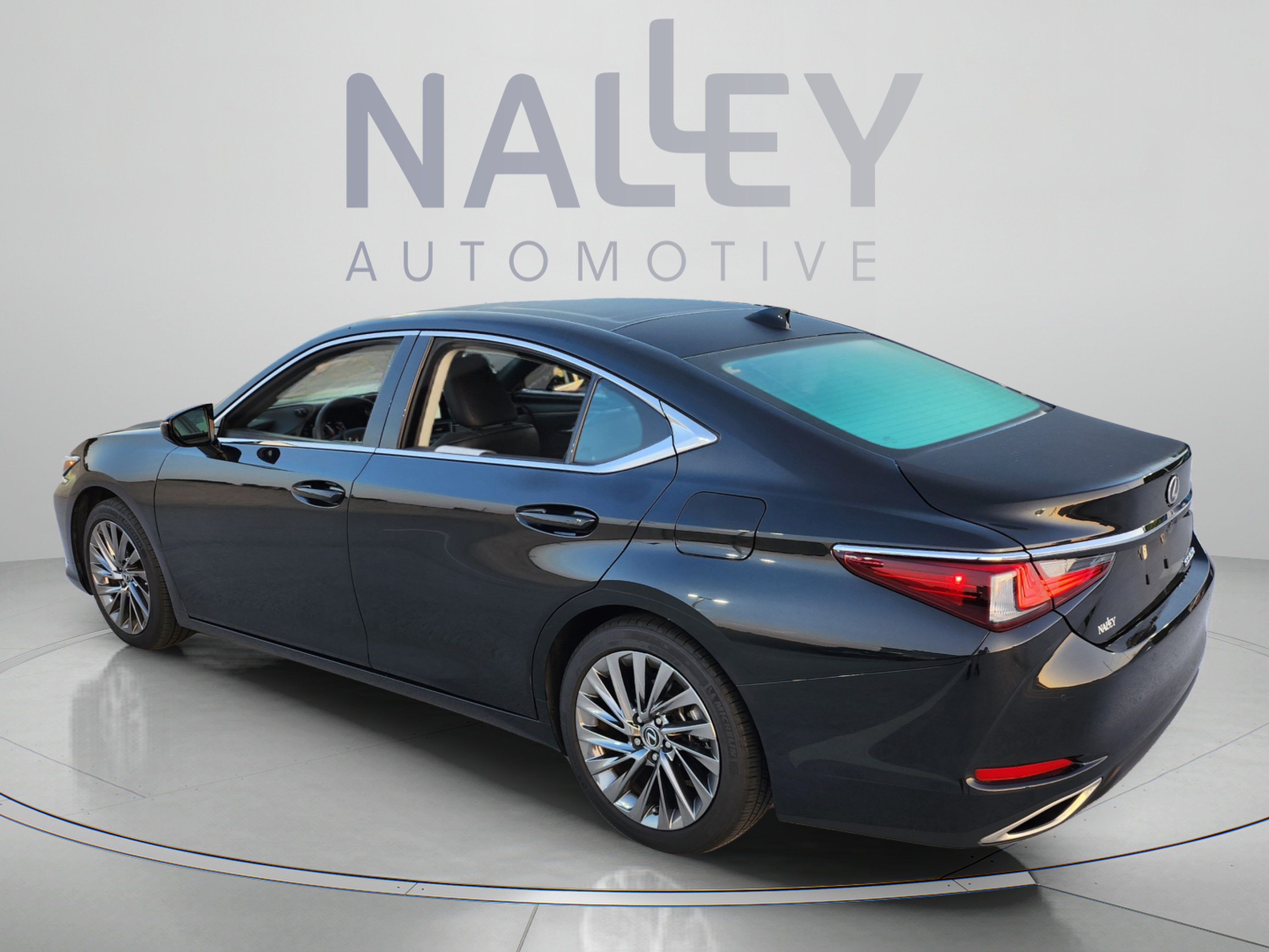 Certified 2024 Lexus ES 350 w/ Technology Package FWD image 3