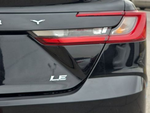 Used 2025 Toyota Camry LE w/ Convenience Package image 12