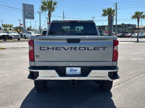 Used 2024 Chevrolet Silverado 2500 LTZ AWD/4WD image 4