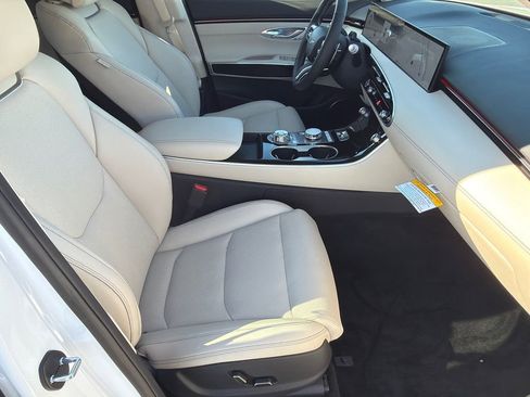 New 2026 Genesis GV70 2.5T image 14