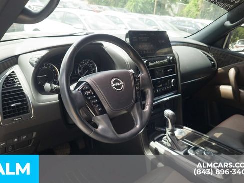 Used 2023 Nissan Armada Platinum w/ Captain's Chairs Package RWD image 5