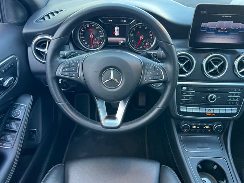 Used 2019 Mercedes-Benz GLA 250 4MATIC image 14
