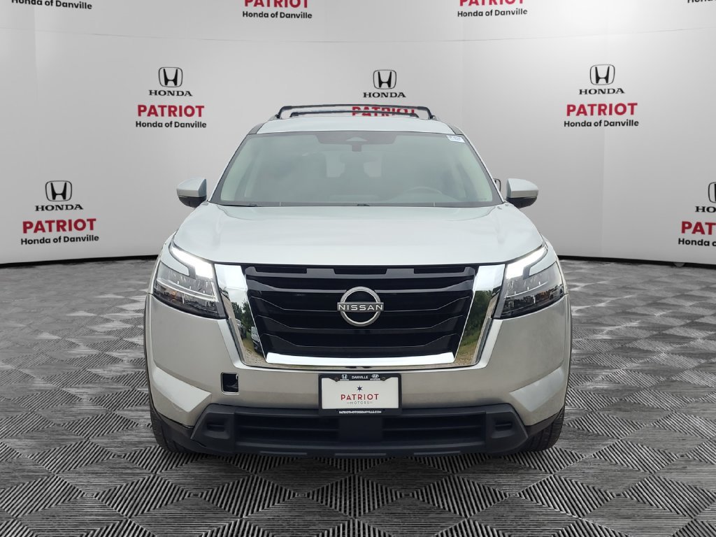 Used 2024 Nissan Pathfinder SV AWD/4WD image 8
