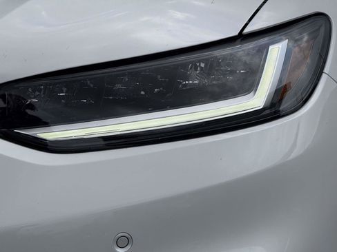 Used 2024 Honda HR-V EX-L image 10