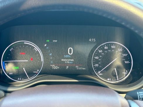 Used 2024 Toyota Sienna Platinum FWD image 29