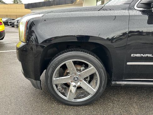 Used 2019 GMC Yukon Denali w/ Denali Ultimate Package image 14