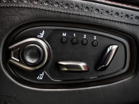 Used 2021 Aston Martin DBX AWD/4WD image 7