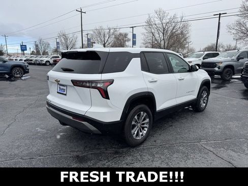 Used 2025 Chevrolet Equinox LT image 4