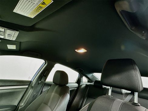 Used 2020 Honda Civic Sport image 11