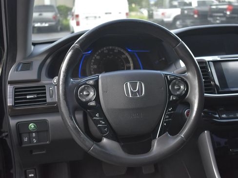 Used 2017 Honda Accord EX-L image 21
