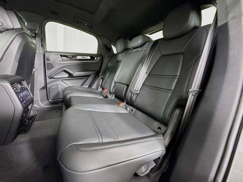 New 2025 Porsche Cayenne Turbo image 24