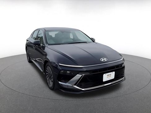 Used 2025 Hyundai Sonata SEL FWD image 3