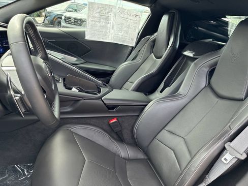 Used 2023 Chevrolet Corvette Stingray Coupe RWD image 12
