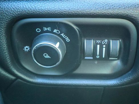 Used 2020 RAM 2500 Tradesman image 21