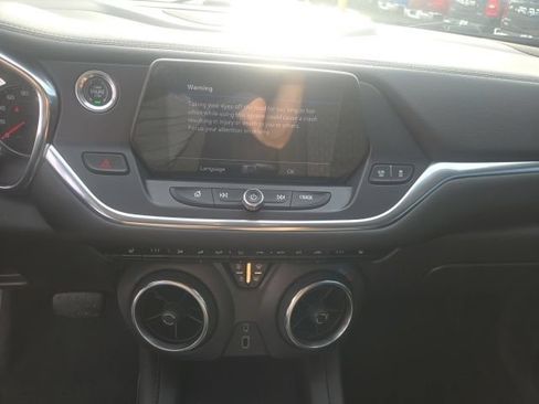 Used 2019 Chevrolet Blazer LT AWD/4WD image 32