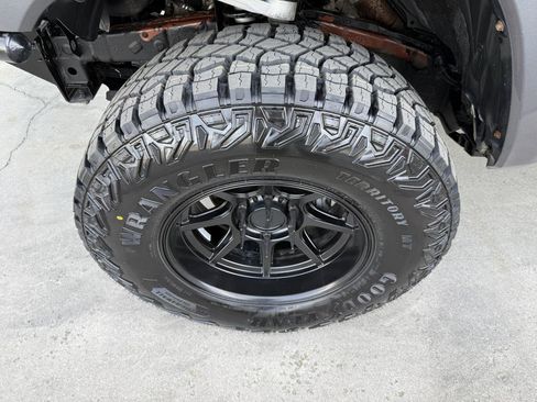 Used 2017 Toyota Tacoma TRD Sport w/ Tow Package image 47