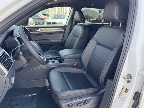 Used 2023 Volkswagen Atlas Cross Sport SEL R-Line AWD/4WD image 10