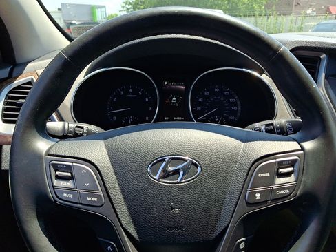 Used 2017 Hyundai Santa Fe Limited AWD/4WD image 25