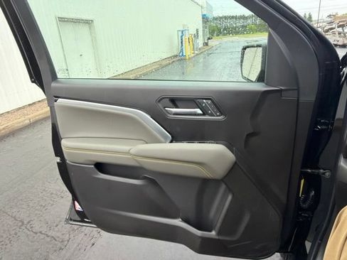 New 2026 Chevrolet Colorado ZR2 w/ Technology Package AWD/4WD image 28
