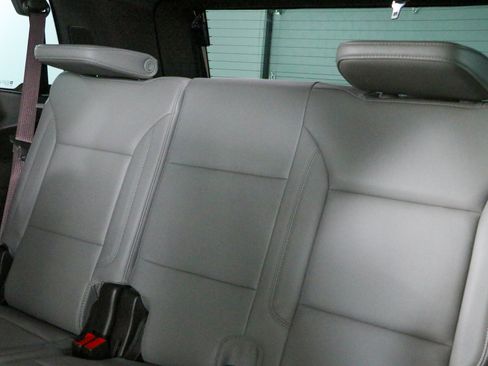 Used 2024 Chevrolet Tahoe LT w/ LT Signature Package RWD image 29