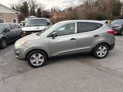 Used 2012 Hyundai Tucson GL image 5
