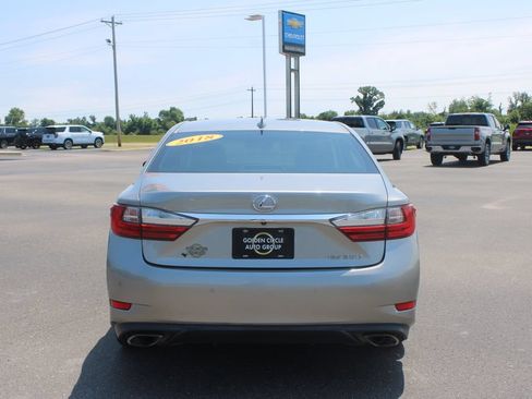 Used 2018 Lexus ES 350 w/ Luxury Package w/Wood Trim FWD image 8