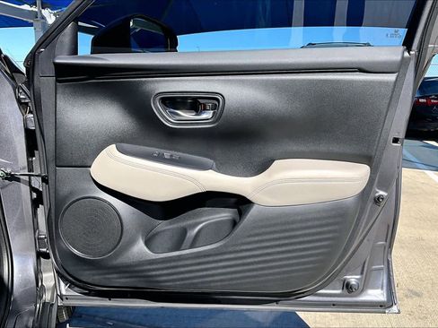 Used 2025 Honda HR-V LX image 23