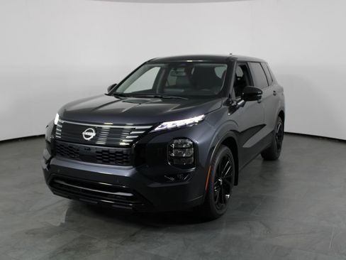 New 2026 Nissan Rogue SL AWD/4WD image 2