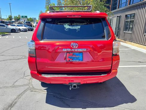 Used 2017 Toyota 4Runner SR5 AWD/4WD image 4