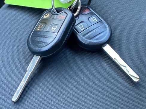 Used 2016 Ford Fiesta SE image 32