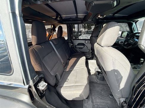Used 2022 Jeep Wrangler Unlimited Willys image 30
