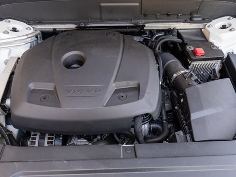 Used 2020 Volvo XC90 T5 Momentum AWD/4WD image 36