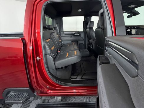 Used 2024 GMC Sierra 2500 AT4 w/ AT4 Premium Plus Package AWD/4WD image 5