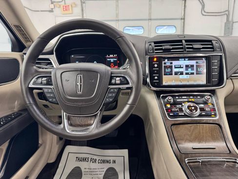 Used 2018 Lincoln Continental Select FWD image 20
