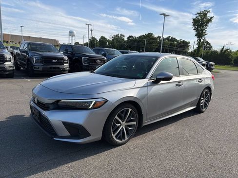 Used 2024 Honda Civic Touring image 4