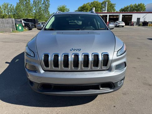 Used 2014 Jeep Cherokee Latitude w/ Cold Weather Group AWD/4WD image 8