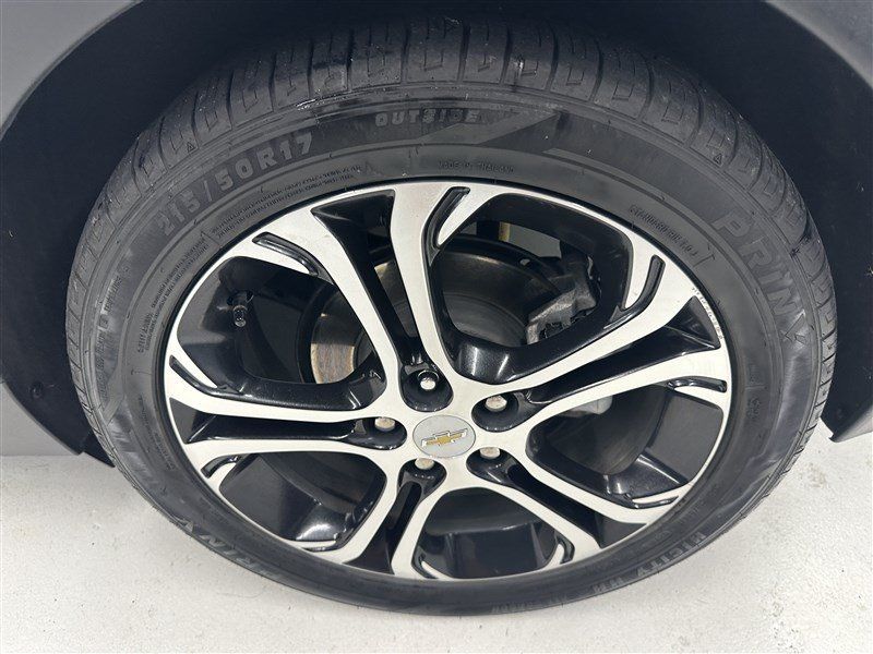 Used 2020 Chevrolet Bolt Premier w/ Infotainment Package FWD image 16